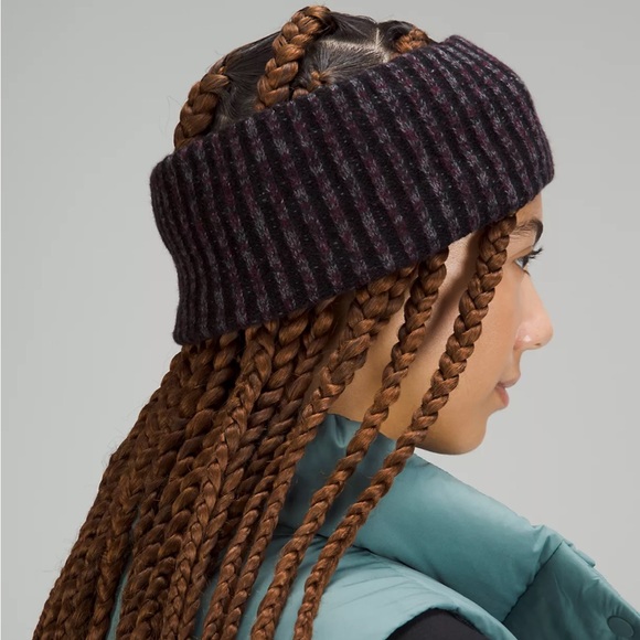 Lululemon Textured Fleece-Lined Knit Ear Warmer - Picture 3 of 8